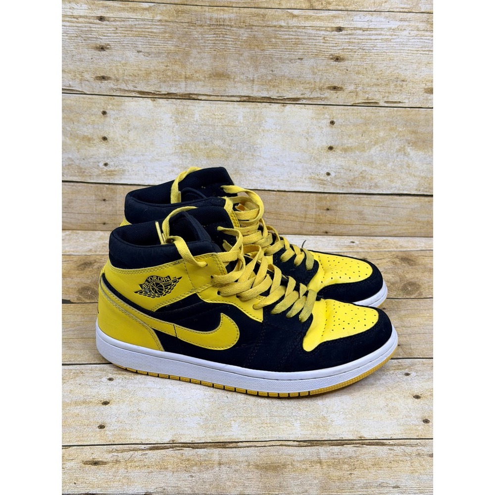 Jordan 1 Mid Yellow Toe Black Mens Sneakers 554725-035 Size 8